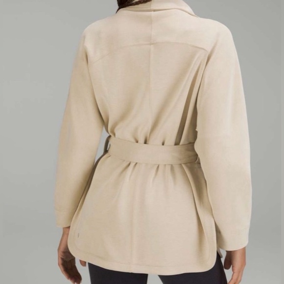 NWT Lululemon Softstreme Belted Wrap Trench Size XS/S NEW - Picture 4 of 10